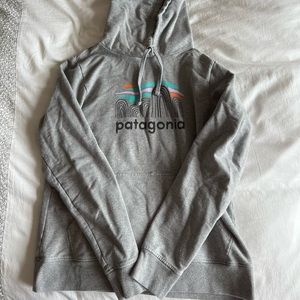 Women’s grey patagonia hoodie